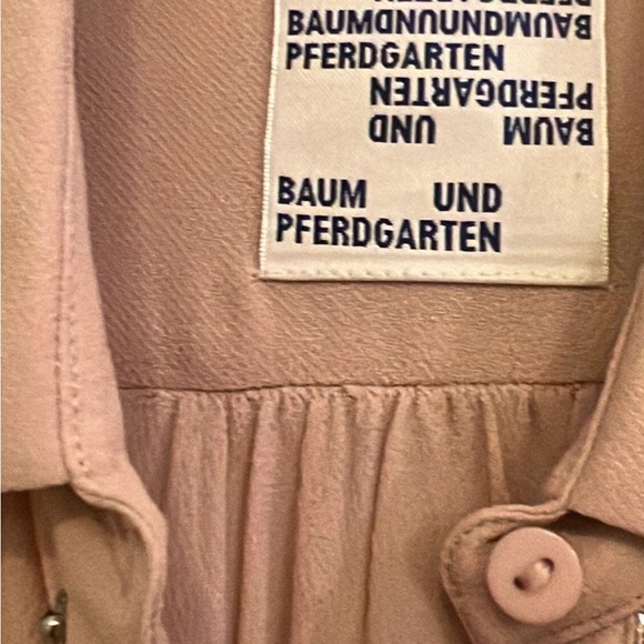 Baum und Pferdgarten Tan Button Down Shirt with Pointed Collar and Long Sleeves - Picture 8 of 8